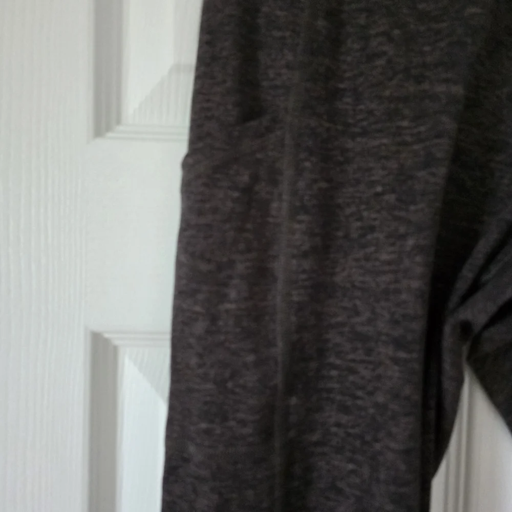 AERIE Leggings With Pockets - Picture 2 of 5